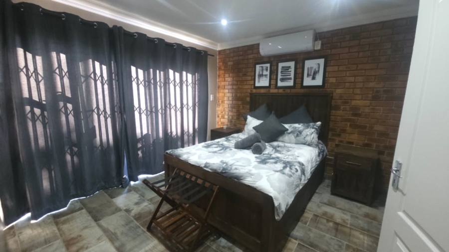 4 Bedroom Property for Sale in Zilkaatsnek North West